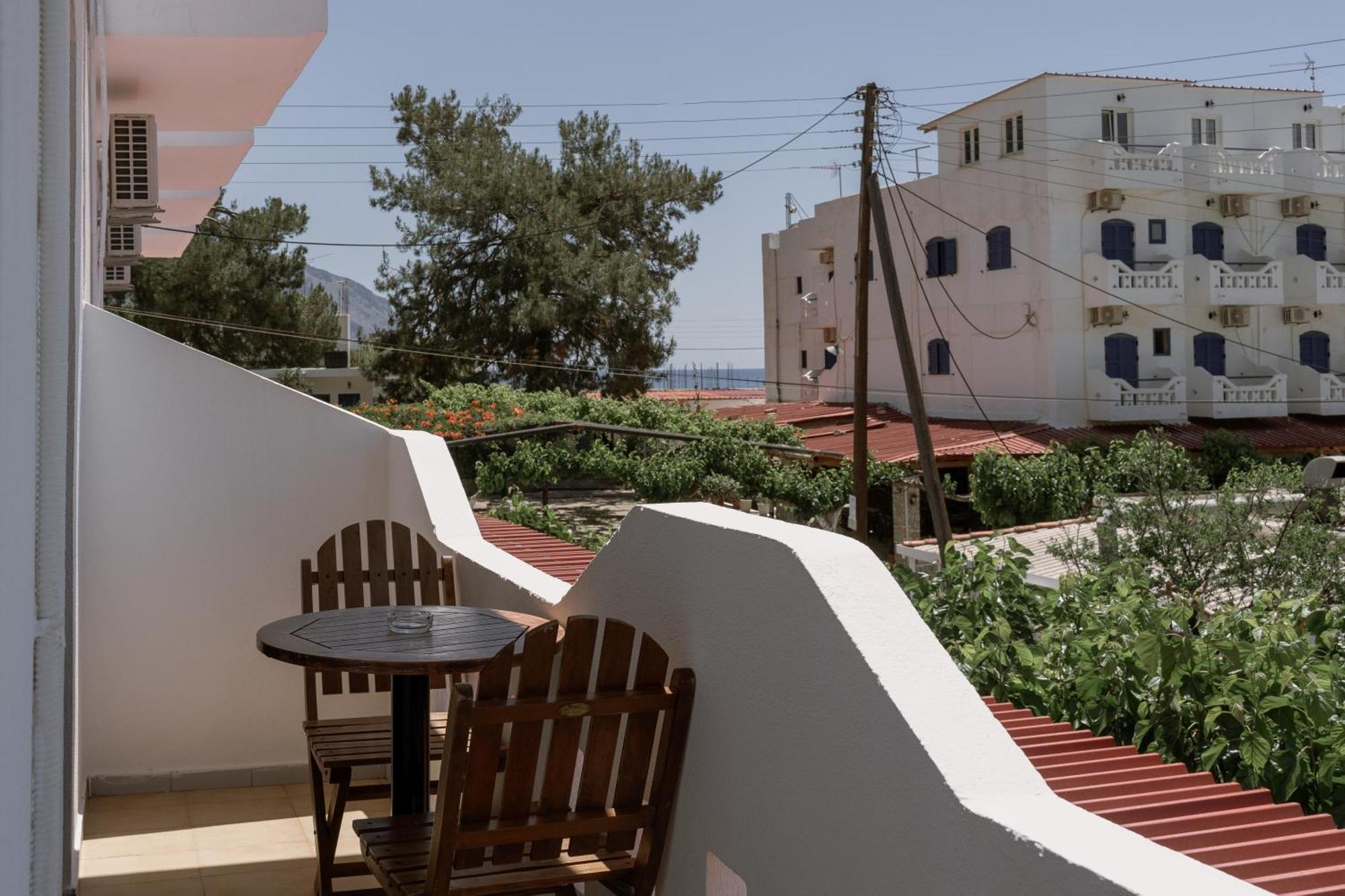 Giannis Rooms Agia Roúmeli Exterior foto